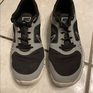 Women’s Nike tennis